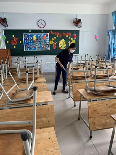 Tổng vệ sinh trường lớp chuẩn bị đón học sinh