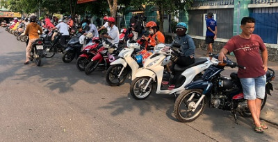 Cổng trường an toàn giao thông