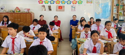 Sinh hoạt chuyên môn tổ lớp 5 dự giờ, thao giảng góp phần nâng cao chất lượng dạy học